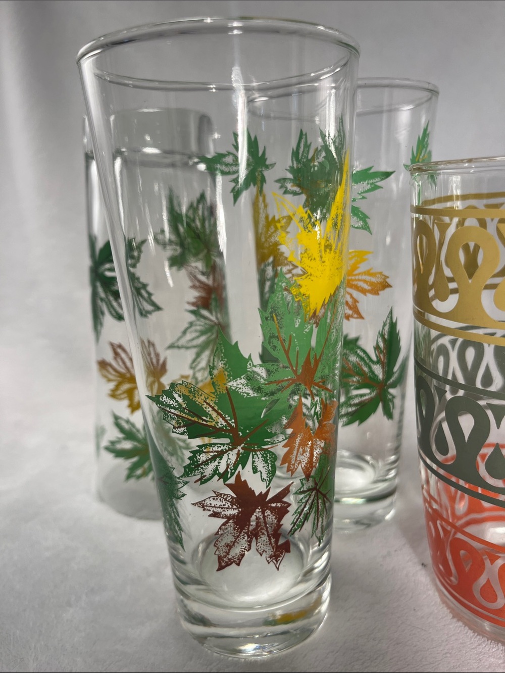 Vintage Mid Century Modern Glass Tumblers Set of 5 - Picture 4 of 10
